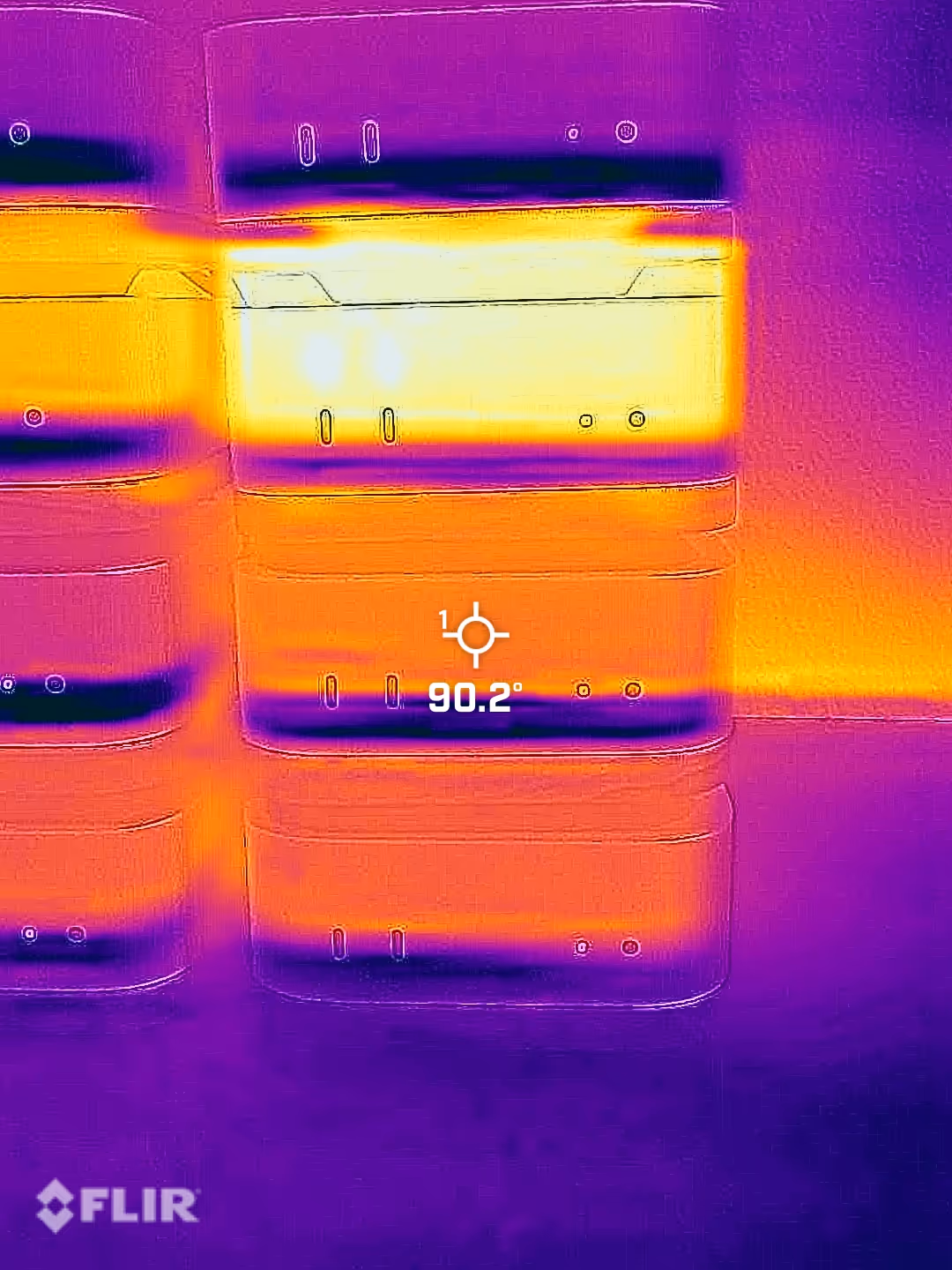 Close-up thermal signature showing typical Mac mini core temperature.